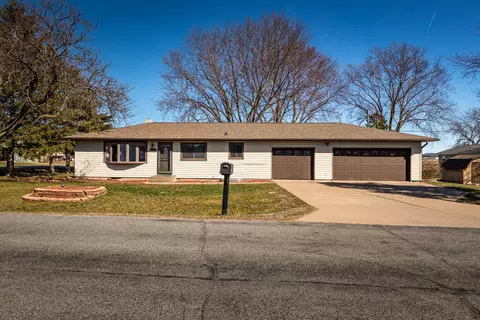 n5760 Lake Park Drive, Onalaska, WI 54650