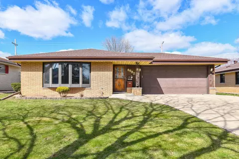 8662 W Ohio, Milwaukee, WI 53227