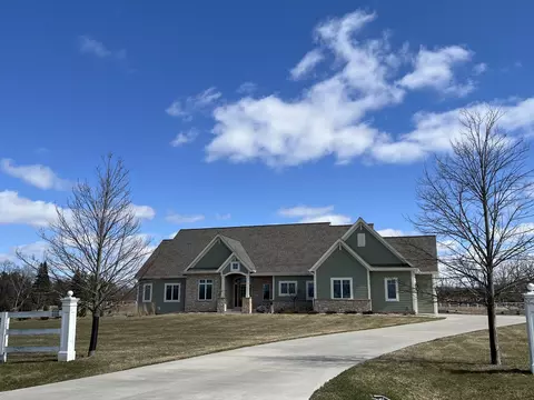 w338s228 Foxtail, Oconomowoc, WI 53066