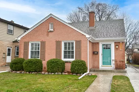4766 N Elkhart, Whitefish Bay, WI 53211