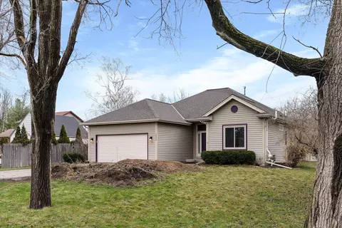 10560 S Chicago, Oak Creek, WI 53154