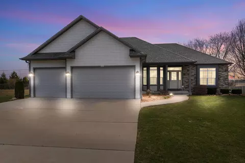 3563 W Sherwood, Franklin, WI 53132