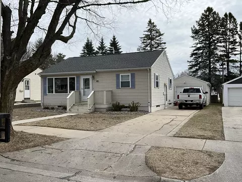 809 27th, Two Rivers, WI 54241