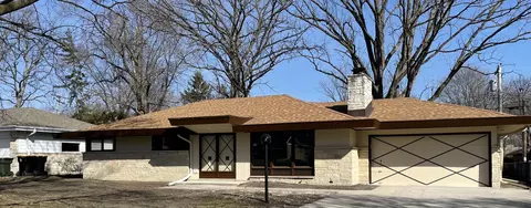 4448 N 109th, Wauwatosa, WI 53225