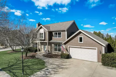 2010 Springbrook S, Waukesha, WI 53186