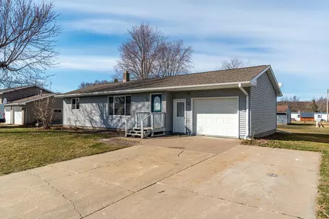 840 E Taft, Blair, WI 54616