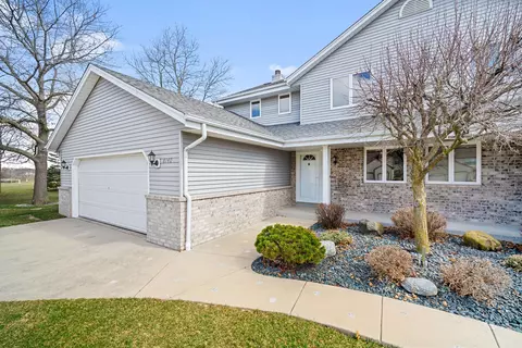 8140 S 88th, Franklin, WI 53132