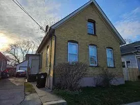 1526 Geneva, Racine, WI 53404