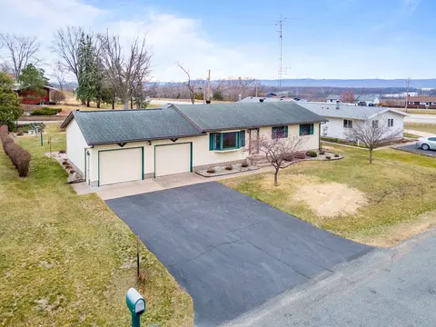 w6877 Cloverdale Road, Onalaska, WI 54650