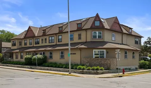 100 Main #203, Pewaukee, WI 53072