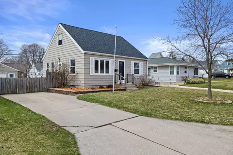 935 S 109th, West Allis, WI 53214