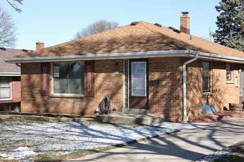 3654 S Quincy, Milwaukee, WI 53207
