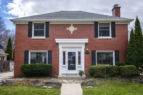 9411 Ridge, Wauwatosa, WI 53226