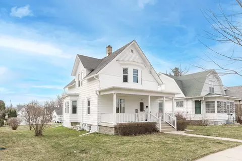808 Harvey, Watertown, WI 53094