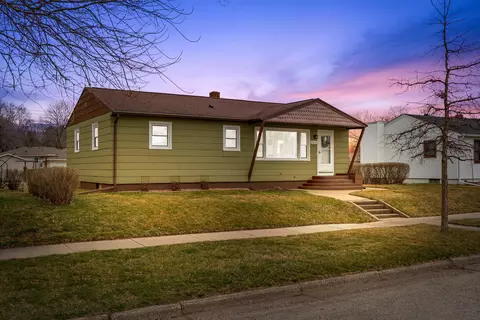 622 1st, La Crescent, MN 55947