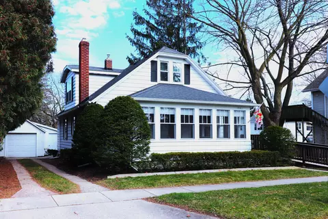 731 Center, Lake Geneva, WI 53147
