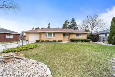 4632 W Fountain, Brown Deer, WI 53223