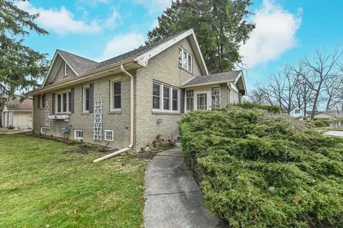 5024 Harrison, Kenosha, WI 53142
