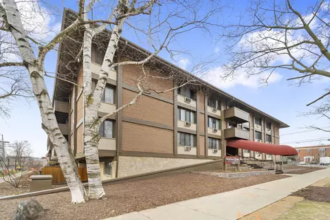 2025 E Greenwich #217, Milwaukee, WI 53211
