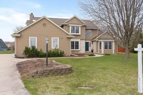 3242 S Highpointe, New Berlin, WI 53151