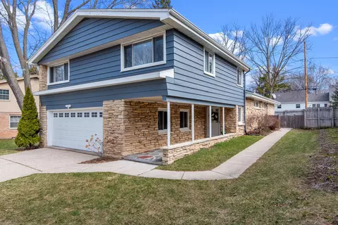 8128 N Mohawk, Fox Point, WI 53217