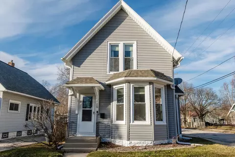 926 Linden, Waukesha, WI 53186