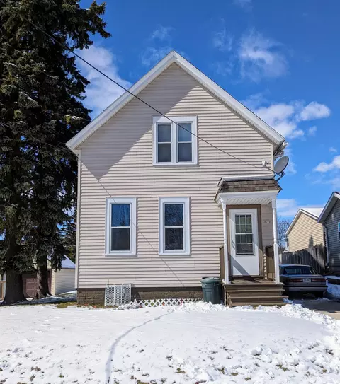 810 S 25th, Manitowoc, WI 54220