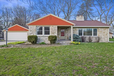 2010 W W Ml, Glendale, WI 53209