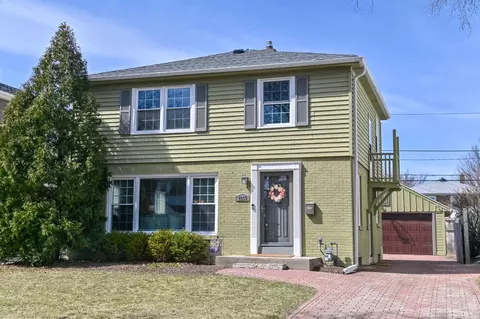 5055 N Kent, Whitefish Bay, WI 53217