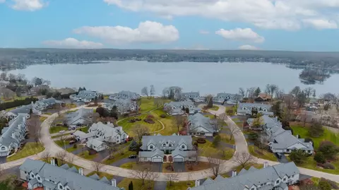 w176s7511 Harbor #D, Muskego, WI 53150