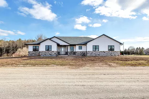 299 Stoney Brk, Manitowoc, WI 54220