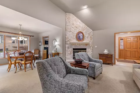 19255 Mcallister #B, Brookfield, WI 53045