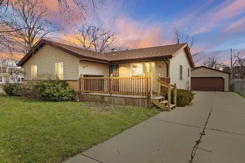 6943 Middle, Caledonia, WI 53402