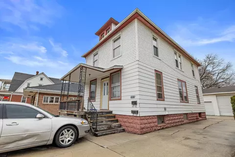 2055 Douglas, Racine, WI 53402