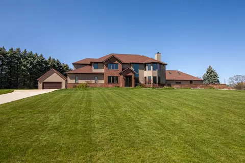 n3w28808 Sylvan, Delafield, WI 53188