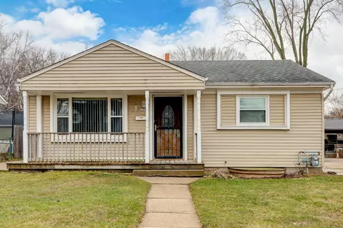 5709 W Custer, Milwaukee, WI 53218