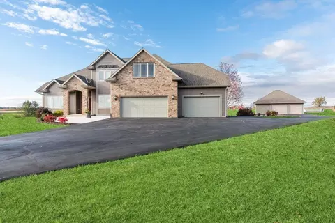 5055 Joshua, Wayne, WI 53090