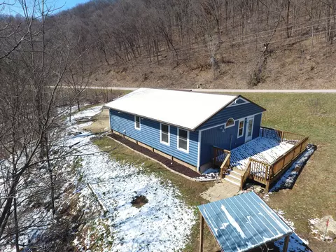 e3575 Newton Road, Harmony, WI 54665