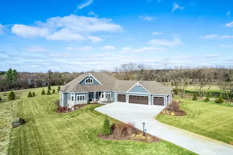 s2w33662 Rustic, Oconomowoc, WI 53066