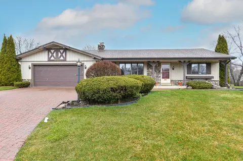 3728 W Vogel, Greenfield, WI 53221