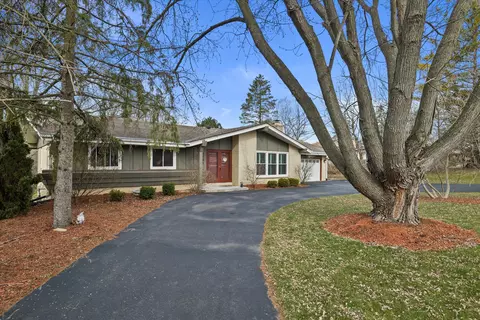 3745 Pilgrim, Brookfield, WI 53005
