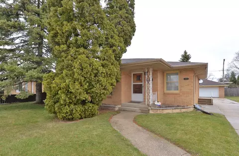 3653 Lasalle, Racine, WI 53402