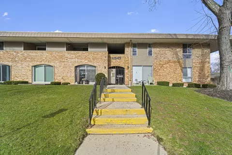 11947 W Appleton #24, Milwaukee, WI 53224