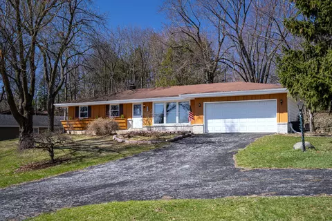 1205 Sunnycrest, Waukesha, WI 53186