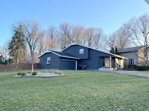 3443 S 119th, West Allis, WI 53227