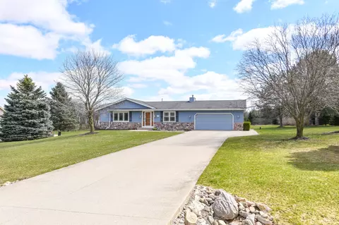 w253n5026 Mckerrow, Pewaukee, WI 53072