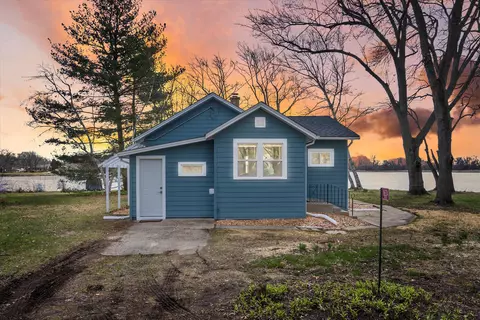 n6204 West Lake Shore Drive, Spring Prairie, WI 53105