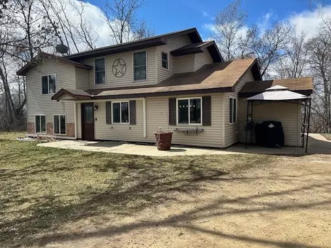 8634 Union Rdg, Mound Prairie, MN 55941