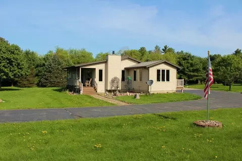 w5346 County Road T, Farmington, WI 54636