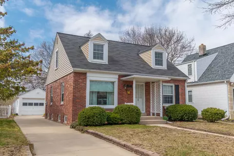 4909 N Berkeley, Whitefish Bay, WI 53217
